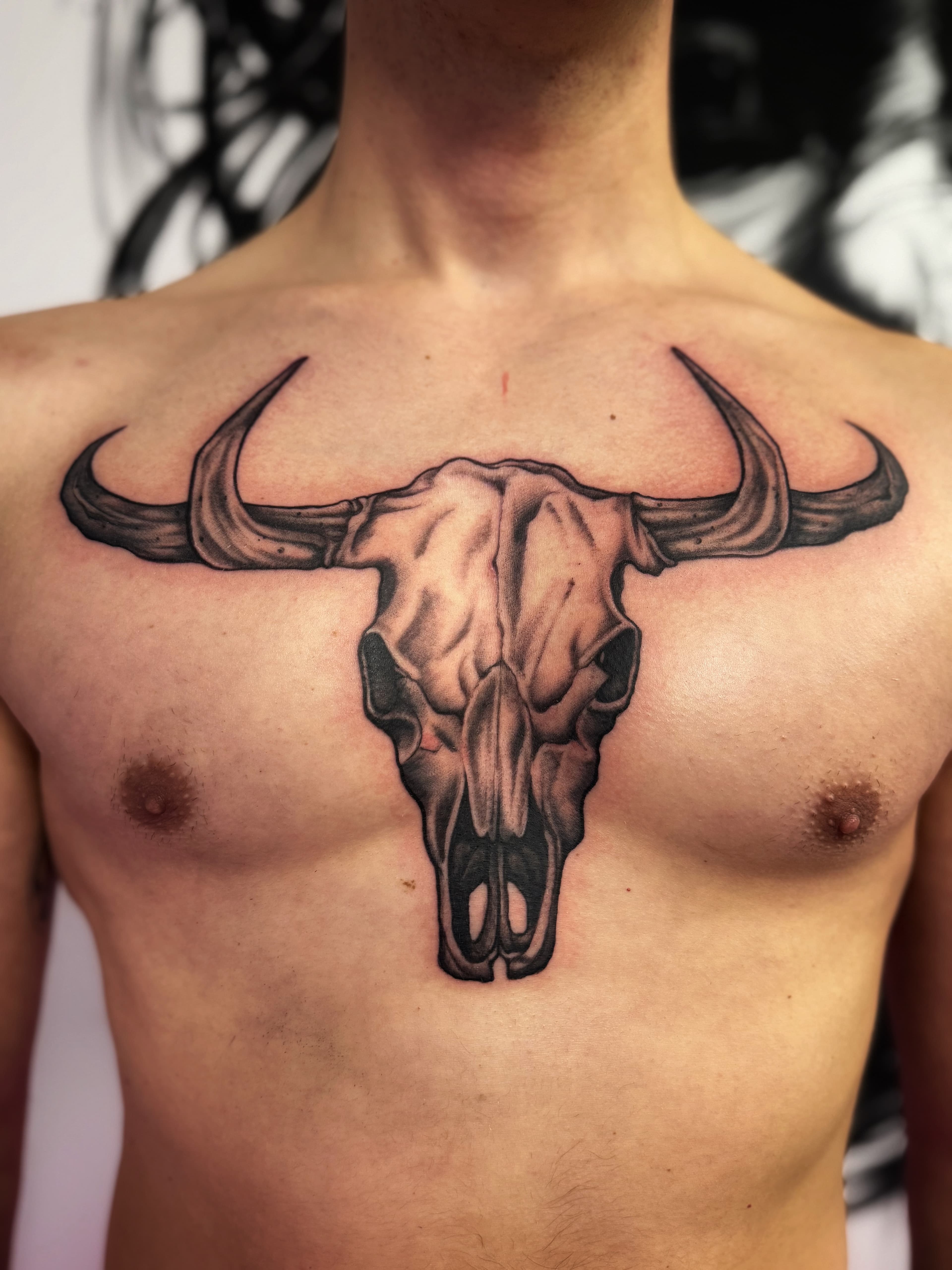 Graphic black and white tattoo design by Mariana